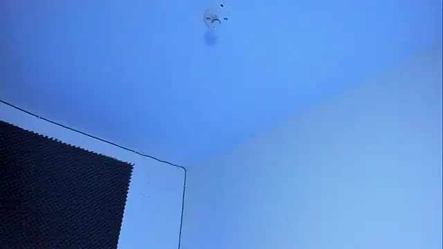 Snapshot of Ellope_ chatting on October 2025 03:38:01 AM Ellope online show from October 2025 03:38:01 AM