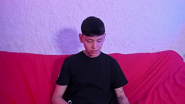 zeus blaze online show from November 2025 07:58:01 PM