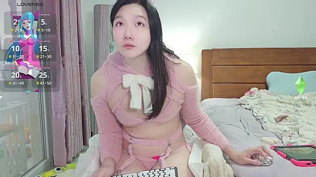 Snapshot of Eulalia-A chatting on November 2025 02:39:02 AM Eulalia-A online show from November 2025 02:39:02 AM