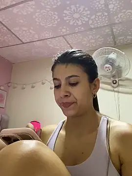 Lenapink19 online show from September 2025 07:30:02 PM