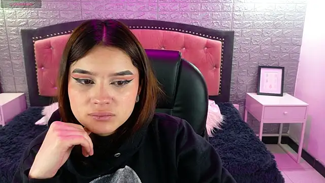 Natalie loffreda online show from September 2025 02:55:02 AM