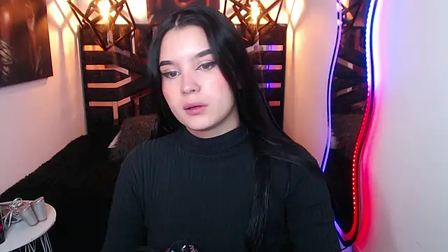 Natalie loffreda online show from April 2026 07:59:01 PM