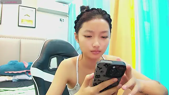 Snapshot of Safer-001 chatting on October 2025 08:23:02 AM Safer-001 online show from October 2025 08:23:02 AM