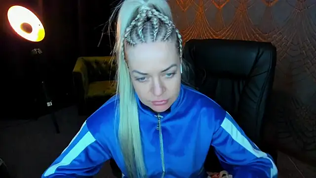 Anna Snows online show from April 2026 04:23:02 AM