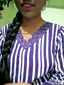 Snapshot of Telugu___Sexygirl___Naidu chatting on February 2026 04:44:01 AM Telugu Sexygirl Naidu online show from February 2026 04:44:01 AM