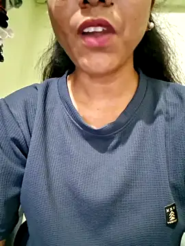Snapshot of Telugu___Sexygirl___Naidu chatting on April 2026 04:32:01 AM Telugu Sexygirl Naidu online show from April 2026 04:32:01 AM