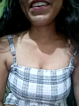 Snapshot of Telugu___Sexygirl___Naidu chatting on April 2026 04:38:02 PM Telugu Sexygirl Naidu online show from April 2026 04:38:02 PM