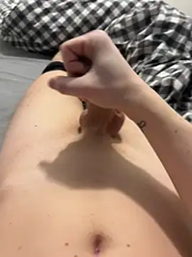 Snapshot of enzoyoungbisex chatting on February 2026 05:20:01 PM enzoyoungbisex online show from February 2026 05:20:01 PM