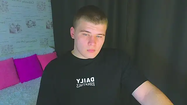 kittenmurr online show from September 2025 09:09:02 PM