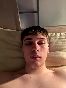 Snapshot of Fappatore_Nato05 chatting on September 2025 02:08:01 PM Fappatore Nato05 online show from September 2025 02:08:01 PM