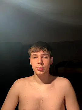 Snapshot of Fappatore_Nato05 chatting on September 2025 01:04:01 PM Fappatore Nato05 online show from September 2025 01:04:01 PM