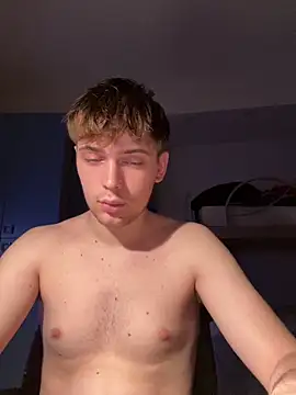 Snapshot of Fappatore_Nato05 chatting on September 2025 09:20:01 PM Fappatore Nato05 online show from September 2025 09:20:01 PM