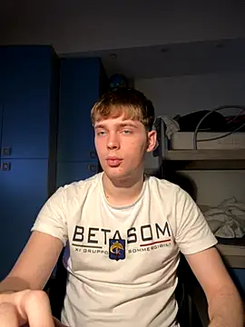 Snapshot of Fappatore_Nato05 chatting on October 2025 01:09:02 PM Fappatore Nato05 online show from October 2025 01:09:02 PM