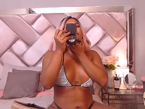 Ashleyroberst online show from November 2025 10:05:01 AM