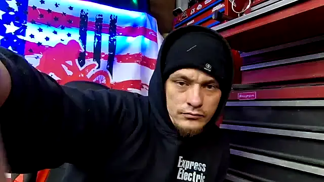 Snapshot of twistafatpipe chatting on February 2026 02:06:02 AM twistafatpipe online show from February 2026 02:06:02 AM