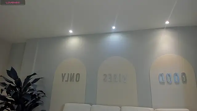 NataliaGaret online show from April 2026 10:46:02 AM