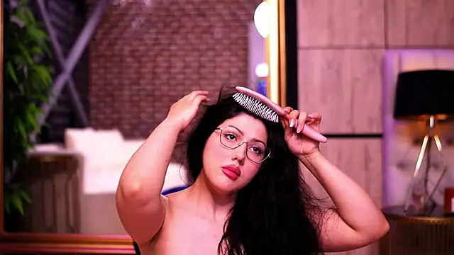 Snapshot of AlenaCapricious chatting on May 2026 06:13:01 PM AlenaCapricious online show from May 2026 06:13:01 PM