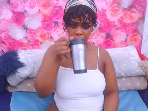 MiniMinaj online show from November 2025 08:15:01 AM