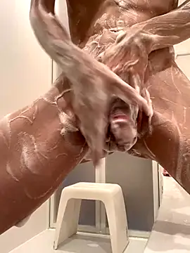 Snapshot of aki_2727 chatting on October 2025 10:43:02 AM aki 2727 online show from October 2025 10:43:02 AM