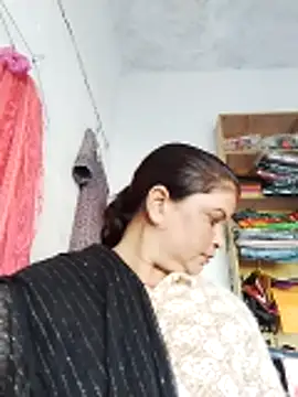 Snapshot of Bhavna_hot chatting on December 2025 10:42:01 AM Bhavna hot online show from December 2025 10:42:01 AM