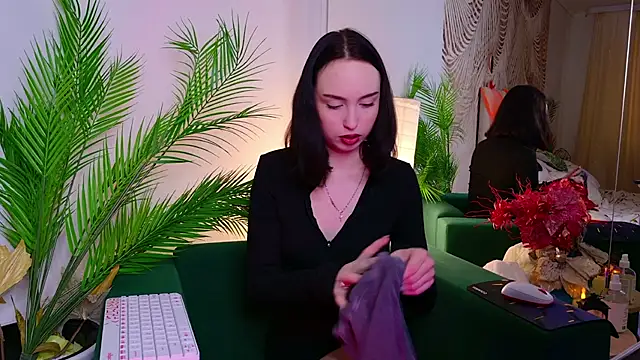 MonikaCarter online show from November 2025 10:28:01 AM