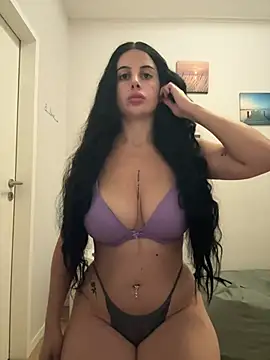 Snapshot of baddieworld1 chatting on April 2026 11:04:02 AM baddieworld1 online show from April 2026 11:04:02 AM