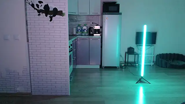 Leonaalove online show from March 2026 04:22:01 PM