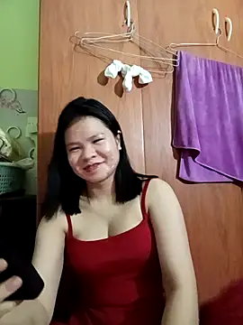 emyeuhss online show from October 2025 04:06:02 PM