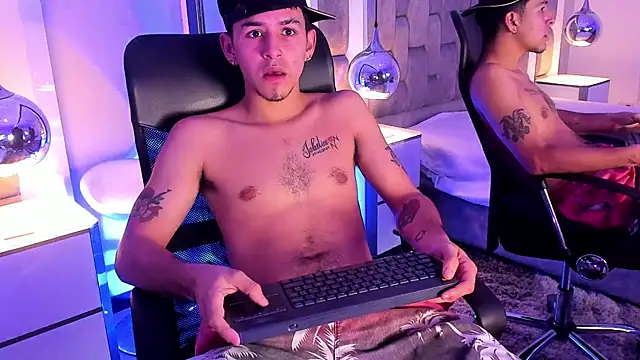 MikeMyllers online show from October 2025 03:57:01 AM