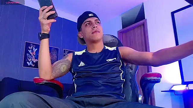 david santos16 online show from October 2025 04:54:01 AM