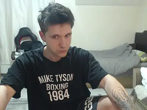 Snapshot of 2handsomemann chatting on April 2026 06:35:01 PM 2handsomemann online show from April 2026 06:35:01 PM