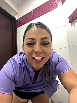 Snapshot of CandelaMartineez chatting on October 2025 04:04:01 PM CandelaMartineez online show from October 2025 04:04:01 PM