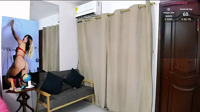 zou quira online show from February 2026 01:29:01 PM