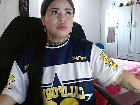 selena rose      online show from March 2026 05:41:02 PM