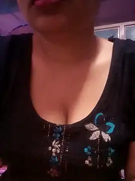 TINASONI online show from September 2025 01:21:02 AM