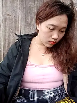 miumiu 00 online show from November 2025 12:21:01 AM