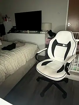 MysteriousMylaX online show from November 2025 05:44:01 PM