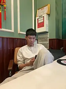 linh21107 online show from April 2026 12:21:01 PM