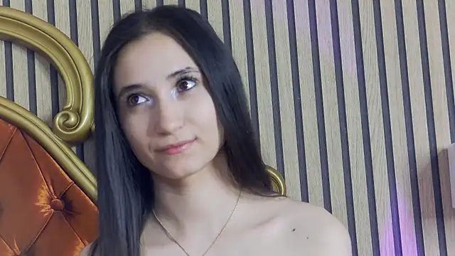 Snapshot of CarolinaBlair chatting on June 2026 03:20:02 AM CarolinaBlair online show from June 2026 03:20:02 AM