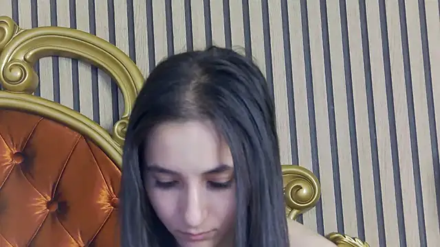 Snapshot of CarolinaBlair chatting on June 2026 12:48:02 AM CarolinaBlair online show from June 2026 12:48:02 AM
