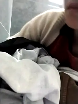 linda bae00 online show from November 2025 01:42:01 AM