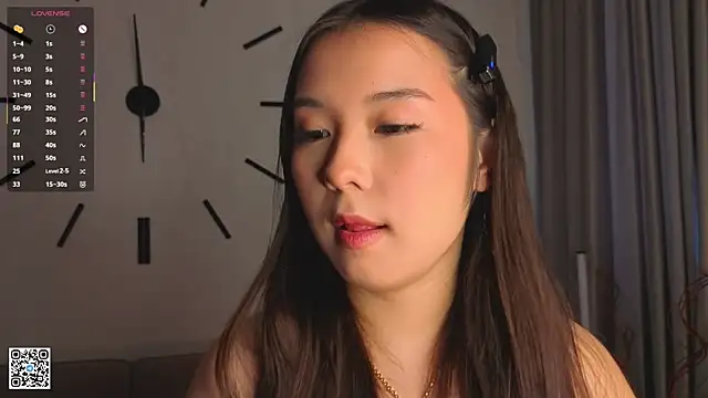 AlberthaEscue online show from October 2025 04:21:01 AM