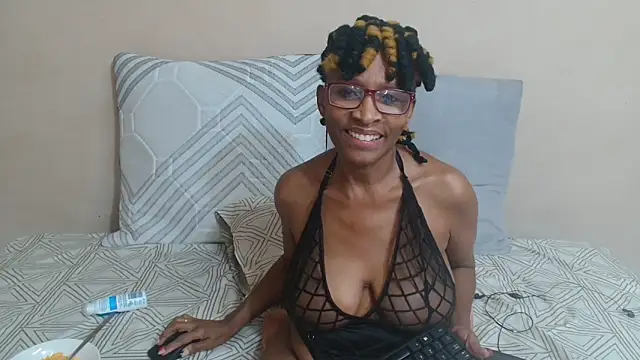 Snapshot of SugarPoppy24xxx chatting on September 2025 03:23:02 AM SugarPoppy24xxx online show from September 2025 03:23:02 AM