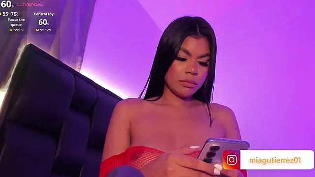 MiaSkylar online show from February 2026 03:18:01 AM