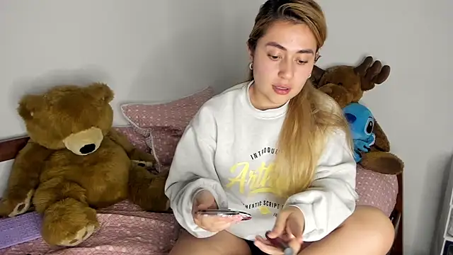 min-ji online show from April 2026 10:02:02 PM