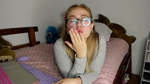 min-ji online show from April 2026 05:59:01 PM