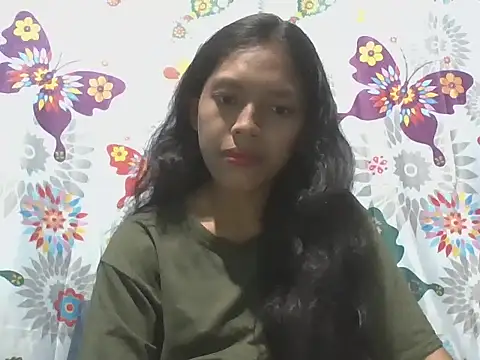 Snapshot of preggymom19 chatting on October 2025 02:45:02 AM preggymom19 online show from October 2025 02:45:02 AM