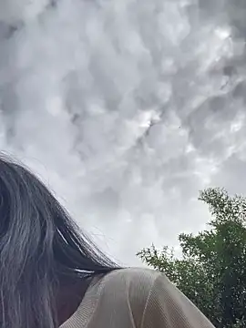 EmLy02 online show from October 2025 08:04:02 AM