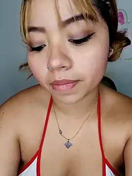 Emily  Hott online show from April 2026 08:28:02 PM