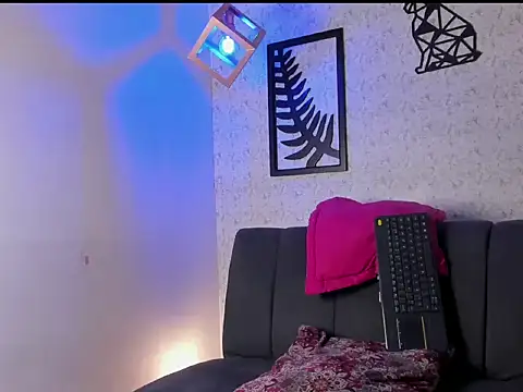 nicolai drake online show from September 2025 10:47:01 PM